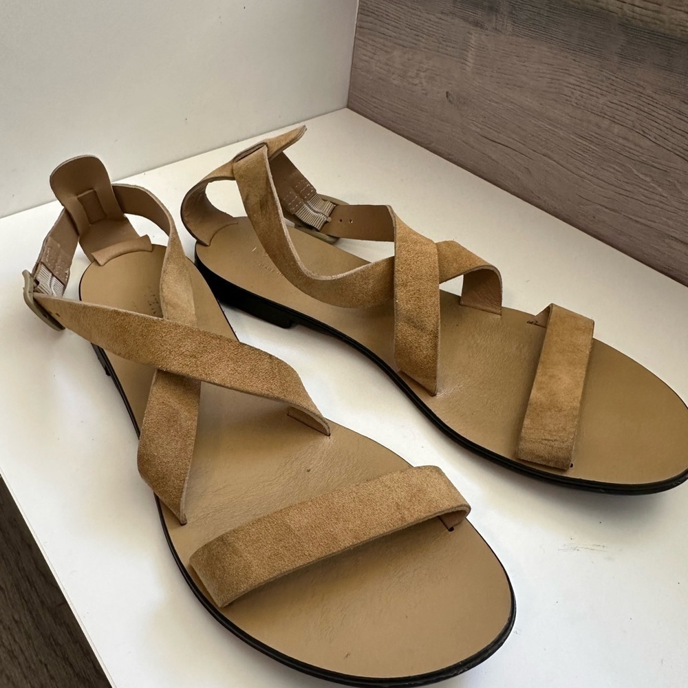 Everlane Tan Suede Sandals Size 8
